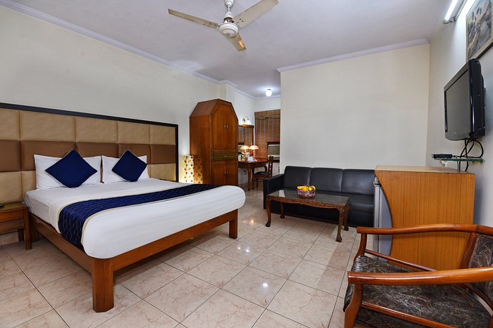 Non-AC Comfort Room